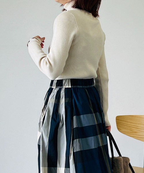 un dix cors（アンディコール）の「リブタートルニット（ニット/セーター・レディース・オフホワイト/グレー/ブラック・FREE）」の8枚目の写真