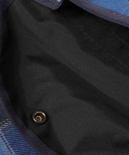 WHIZLIMITED（ウィズリミテッド）の「CHECK APRON（ボディバッグ/ウエストポーチ・メンズ・グレー/ブルー/ネイビー・FREE）」の5枚目の写真