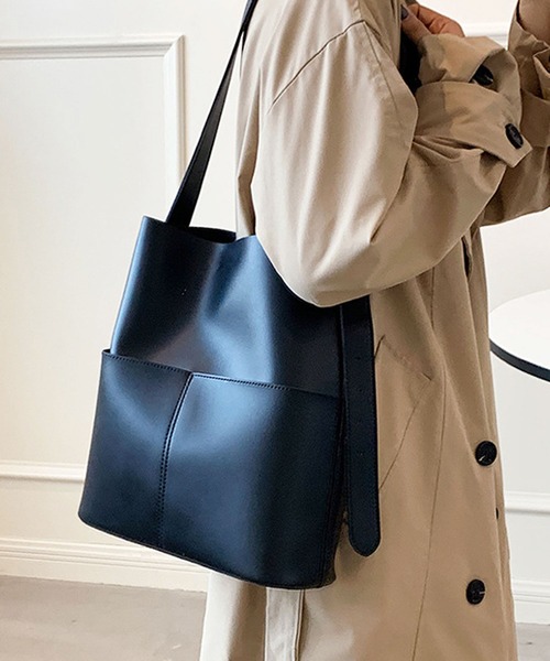 florist（フローリスト）の「【ポーチ付き】縦型バケツシルエットのレザーショルダーバッグ（トートバッグ・レディース・ブラック/モカ/ベージュ/キャメル・FREE）」の11枚目の写真