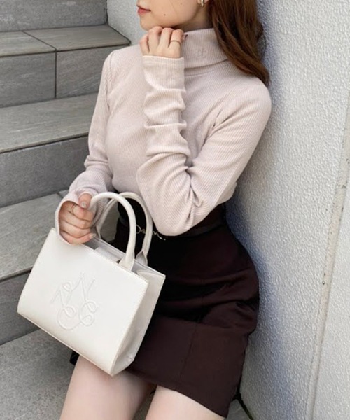 one after another NICE CLAUP（ワンアフターアナザーナイスクラップ）の「NCイニシャルハイネックトップス（Tシャツ/カットソー・レディース・オフホワイト/ブラック/ブラック系その他/ベージュ/ベビーピンク/ホワイト×グレー・FREE）」の22枚目の写真