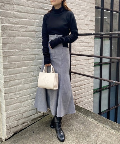 one after another NICE CLAUP（ワンアフターアナザーナイスクラップ）の「NCイニシャルハイネックトップス（Tシャツ/カットソー・レディース・オフホワイト/ブラック/ブラック系その他/ベージュ/ベビーピンク/ホワイト×グレー・FREE）」の21枚目の写真