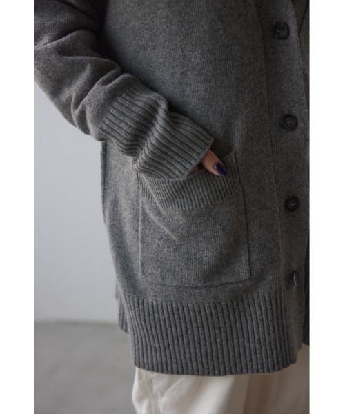 BLACK BY MOUSSY(ブラックバイマウジー)の「loose outlinking cardigan(ルーズアウトリンキングカーディガン)(カーディガン/ボレロ・レディース・ベージュ/イエロー/杢グレー・FREE)」の5枚目の写真