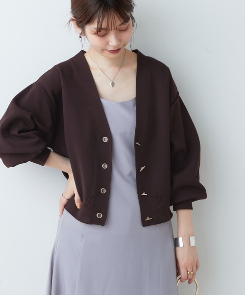 natural couture(ナチュラルクチュール)の「WEB限定カラーあり/プチプラハトメバー釦おしゃれカーディガン(カーディガン/ボレロ・レディース・ブラック/グレイッシュベージュ/ブラウン/ピンク/グリーン/アイボリー/ネイビー・FREE)」の22枚目の写真