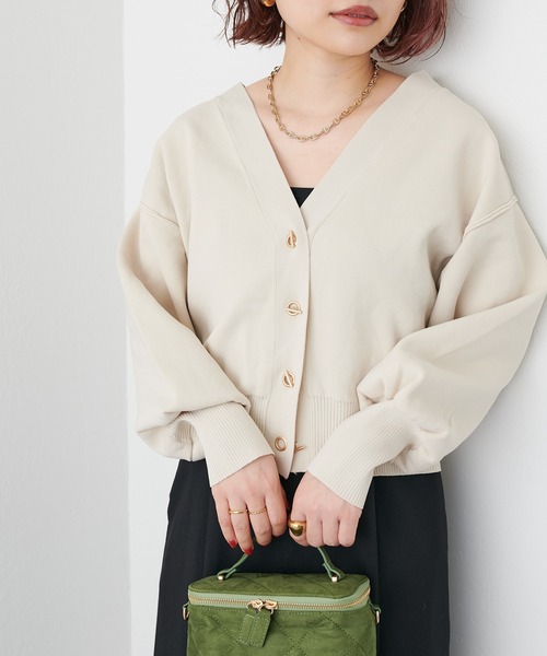 natural couture(ナチュラルクチュール)の「WEB限定カラーあり/プチプラハトメバー釦おしゃれカーディガン(カーディガン/ボレロ・レディース・ブラック/グレイッシュベージュ/ブラウン/ピンク/グリーン/アイボリー/ネイビー・FREE)」の12枚目の写真