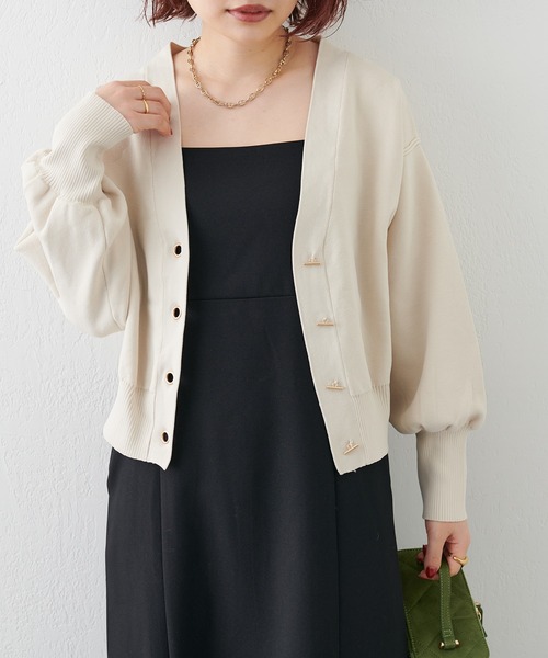 natural couture(ナチュラルクチュール)の「WEB限定カラーあり/プチプラハトメバー釦おしゃれカーディガン(カーディガン/ボレロ・レディース・ブラック/グレイッシュベージュ/ブラウン/ピンク/グリーン/アイボリー/ネイビー・FREE)」の10枚目の写真