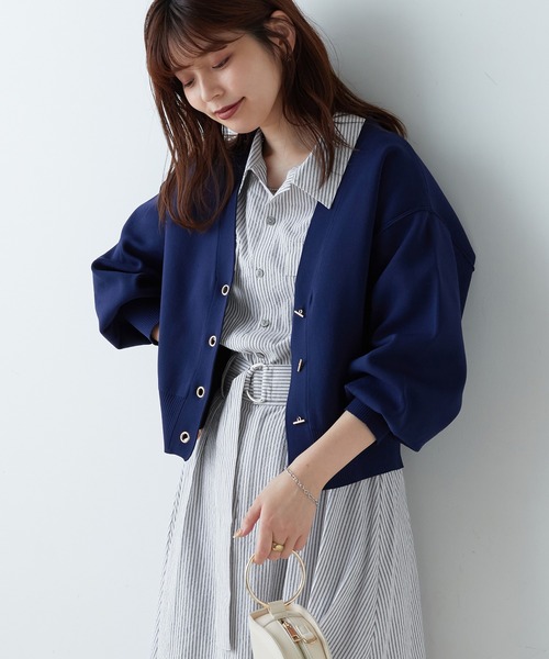 natural couture(ナチュラルクチュール)の「WEB限定カラーあり/プチプラハトメバー釦おしゃれカーディガン(カーディガン/ボレロ・レディース・ブラック/グレイッシュベージュ/ブラウン/ピンク/グリーン/アイボリー/ネイビー・FREE)」の16枚目の写真