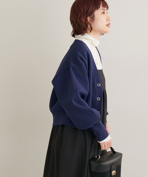 natural couture(ナチュラルクチュール)の「WEB限定カラーあり/プチプラハトメバー釦おしゃれカーディガン(カーディガン/ボレロ・レディース・ブラック/グレイッシュベージュ/ブラウン/ピンク/グリーン/アイボリー/ネイビー・FREE)」の14枚目の写真