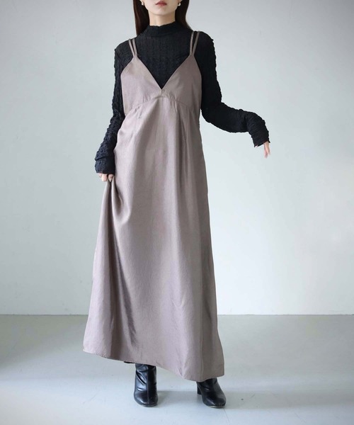 cheriella（シェリエラ）の「【cheriella】WEB限定マルチWAYダブルストラップシワサテンキャミワンピース（ワンピース・レディース・ブラウン/スモークピンク/ブラック・M）」の3枚目の写真
