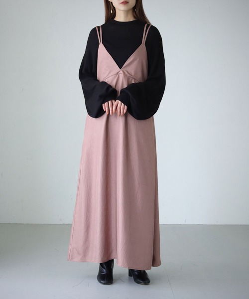 cheriella（シェリエラ）の「【cheriella】WEB限定マルチWAYダブルストラップシワサテンキャミワンピース（ワンピース・レディース・ブラウン/スモークピンク/ブラック・M）」の4枚目の写真