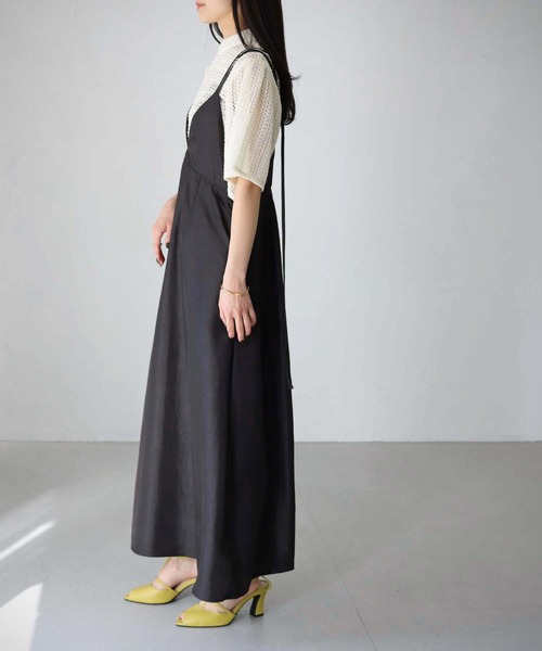 cheriella（シェリエラ）の「【cheriella】WEB限定マルチWAYダブルストラップシワサテンキャミワンピース（ワンピース・レディース・ブラウン/スモークピンク/ブラック・M）」の18枚目の写真
