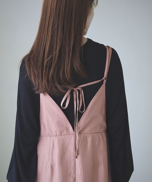 cheriella（シェリエラ）の「【cheriella】WEB限定マルチWAYダブルストラップシワサテンキャミワンピース（ワンピース・レディース・ブラウン/スモークピンク/ブラック・M）」の7枚目の写真