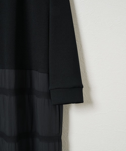 audrey and john wad（オードリーアンドジョンワッド）の「【Audrey and John Wad】異素材MIX８分袖シャーリングロングワンピース（ワンピース・レディース・ホワイト/ブラック/ベージュ・FREE）」の5枚目の写真