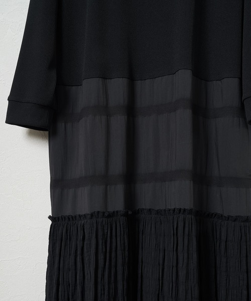 audrey and john wad（オードリーアンドジョンワッド）の「【Audrey and John Wad】異素材MIX８分袖シャーリングロングワンピース（ワンピース・レディース・ホワイト/ブラック/ベージュ・FREE）」の7枚目の写真