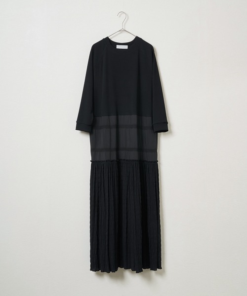 audrey and john wad（オードリーアンドジョンワッド）の「【Audrey and John Wad】異素材MIX８分袖シャーリングロングワンピース（ワンピース・レディース・ホワイト/ブラック/ベージュ・FREE）」の9枚目の写真