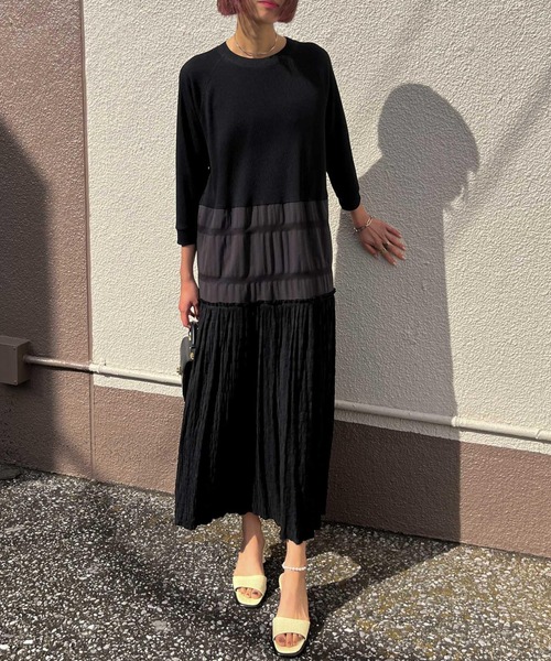 audrey and john wad（オードリーアンドジョンワッド）の「【Audrey and John Wad】異素材MIX８分袖シャーリングロングワンピース（ワンピース・レディース・ホワイト/ブラック/ベージュ・FREE）」の17枚目の写真