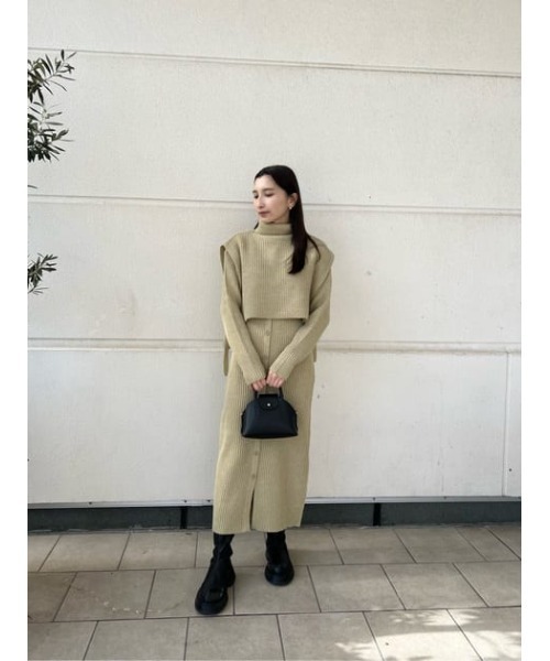 MOUSSY（マウジー）の「LAYERED CAPE KNIT ドレス（ワンピース・レディース・ライトカーキ/チャコールグレー/ブラウン/ブラック・1/2）」の14枚目の写真