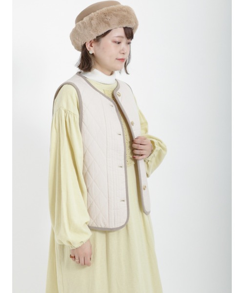 Samansa Mos2（サマンサ モスモス）の「キルトパイピングベスト（ベスト・レディース・ブラック/グリーン/キナリ/チャコール・ﾌﾘ-）」の15枚目の写真