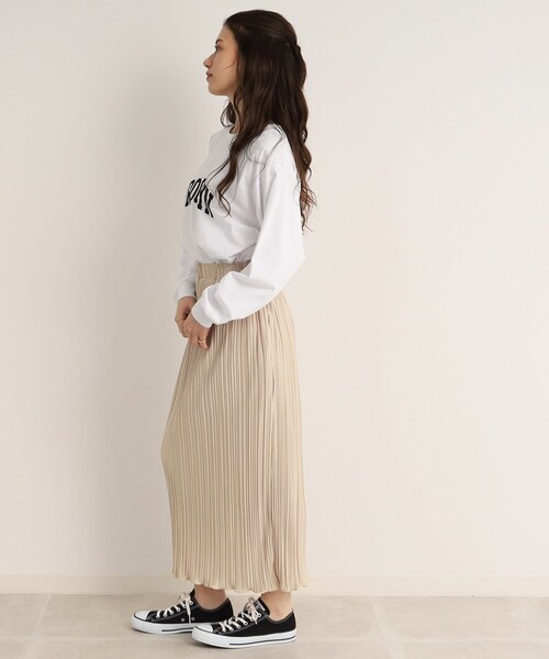 SHOO・LA・RUE（シューラルー）の「◆色違いで揃えておきたい！長袖プリントTシャツ（Tシャツ/カットソー・レディース・オフホワイト/チャコール/ホワイト系3/ホワイト系6/ホワイト系7/ブラック系3/パープル系1/ライトグリーン・04/03/02）」の14枚目の写真