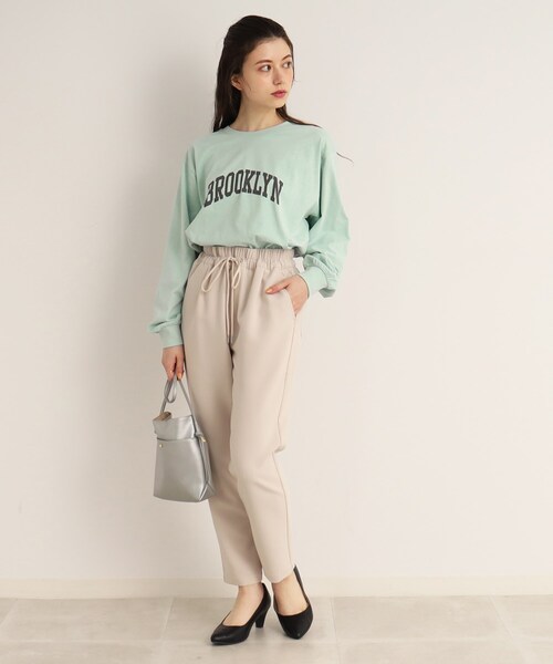 SHOO・LA・RUE（シューラルー）の「◆色違いで揃えておきたい！長袖プリントTシャツ（Tシャツ/カットソー・レディース・オフホワイト/チャコール/ホワイト系3/ホワイト系6/ホワイト系7/ブラック系3/パープル系1/ライトグリーン・04/03/02）」の20枚目の写真