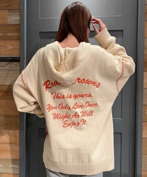 RODEO CROWNS WIDE BOWL（ロデオクラウンズワイドボウル）の「バルーンスリーブニットフーディー（パーカー・レディース・アイボリー/サックスブルー/ブラック・FREE）」の2枚目の写真