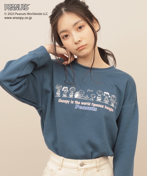 PEANUTS(ピーナッツ)の「【SNOOPY】スヌーピーと仲間たち スウェットロンT(スウェット・レディース・ピンク/ライトグリーン/オートミール/ブルー/チャコールグレー/サックスブルー・M/L/LL)」の5枚目の写真