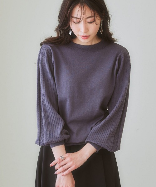 7days Life Styling(セブンデイズライフスタイリング)の「【毛玉になりにくい】洗えるデザイン編み柄パフスリーブニット(もちもち綿混)(セットアップ対応)(ニット/セーター・レディース・ライトベージュ/プラム/杢グレー/グレー系/ブラック/ブルー系・L/LL/S/M)」の3枚目の写真