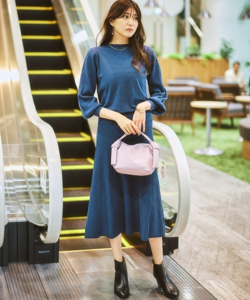 7days Life Styling(セブンデイズライフスタイリング)の「【毛玉になりにくい】洗えるデザイン編み柄パフスリーブニット(もちもち綿混)(セットアップ対応)(ニット/セーター・レディース・ライトベージュ/プラム/杢グレー/グレー系/ブラック/ブルー系・L/LL/S/M)」の8枚目の写真