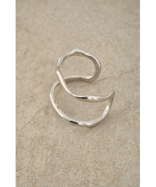 AZUL by moussy（アズールバイマウジー）の「DOUBLE RING BANGLES/ダブルリングバングル（バングル/リストバンド・レディース・シルバー/ゴールド系その他・FREE）」の6枚目の写真