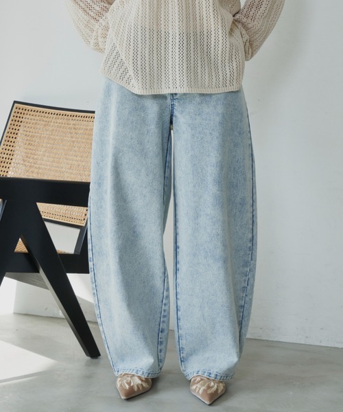 Libra Cue（リブラ キュー）の「バレルシルエットカーブデニムパンツ