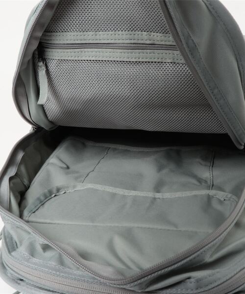 NIKE（ナイキ）の「【NIKE】RPMバックパック（バックパック/リュック・レディース・ブラック/グリーン・FREE）」の8枚目の写真