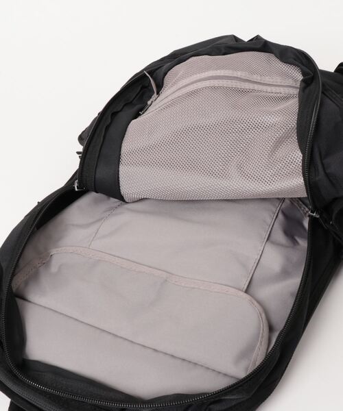 NIKE（ナイキ）の「【NIKE】RPMバックパック（バックパック/リュック・レディース・ブラック/グリーン・FREE）」の6枚目の写真