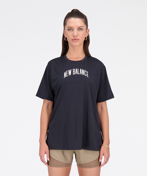 NEW BALANCE(ニューバランス)の「Relentless グラフィック オーバーサイズショートスリーブTシャツ(Tシャツ/カットソー・レディース・ホワイト/ピンクベージュ/ブラック・X-LARGE/SMALL/MEDIUM/LARGE)」の2枚目の写真