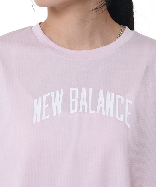 NEW BALANCE(ニューバランス)の「Relentless グラフィック オーバーサイズショートスリーブTシャツ(Tシャツ/カットソー・レディース・ホワイト/ピンクベージュ/ブラック・X-LARGE/SMALL/MEDIUM/LARGE)」の10枚目の写真