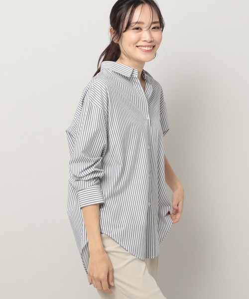 Elura（エルーラ）の「アイロンいらずレギュラーシャツ（シャツ/ブラウス・レディース・ホワイト系その他5/ネイビー/ホワイト・LARGE/MEDIUM/SMALL）」の3枚目の写真