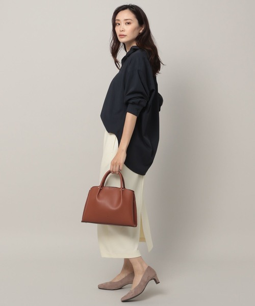 Elura（エルーラ）の「アイロンいらずレギュラーシャツ（シャツ/ブラウス・レディース・ホワイト系その他5/ネイビー/ホワイト・LARGE/MEDIUM/SMALL）」の9枚目の写真