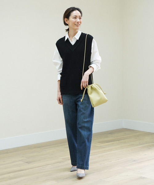 Elura（エルーラ）の「アイロンいらずレギュラーシャツ（シャツ/ブラウス・レディース・ホワイト系その他5/ネイビー/ホワイト・LARGE/MEDIUM/SMALL）」の4枚目の写真