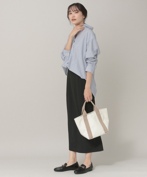 Elura（エルーラ）の「アイロンいらずレギュラーシャツ（シャツ/ブラウス・レディース・ホワイト系その他5/ネイビー/ホワイト・LARGE/MEDIUM/SMALL）」の6枚目の写真