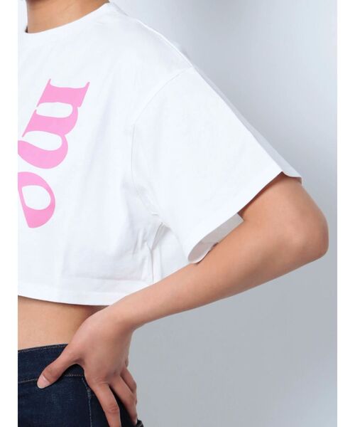 jouetie(ジュエティ)の「me jane クロップド Tシャツ【コラボ】(Tシャツ/カットソー・レディース・ブラック/オフホワイト/オレンジ・MEDIUM)」の21枚目の写真