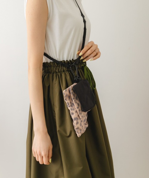 RODE SKO（ロデスコ）の「ロクヨンバンジースリングマルチバッグ（ショルダーバッグ・メンズ・ブラック/アニマル・ONE）」の9枚目の写真