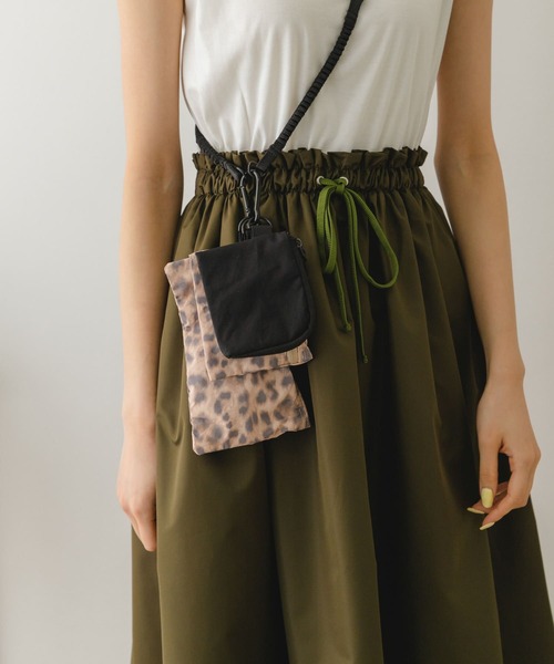 RODE SKO（ロデスコ）の「ロクヨンバンジースリングマルチバッグ（ショルダーバッグ・メンズ・ブラック/アニマル・ONE）」の10枚目の写真