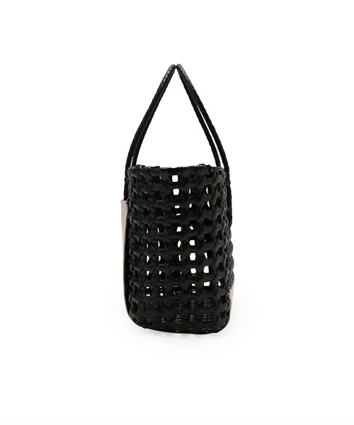 BROWN THEATRE PRODUCTS（ブラウンシアタープロダクツ）の「【BROWN THEATRE PRODUCTS】ロゴラベルバスケットバッグ（かごバッグ・レディース・ブラック/ホワイト/ベージュ系その他・FREE）」の6枚目の写真