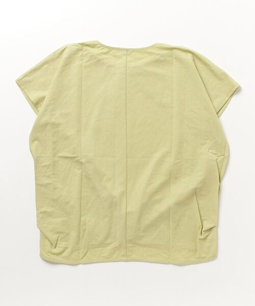 NAVY(ネイビー)の「SARARI 冷感裾タック無地半袖Tシャツ(Tシャツ/カットソー・レディース・ベージュ/イエロー/チャコール/ブルー/カーキ・フリー)」の6枚目の写真
