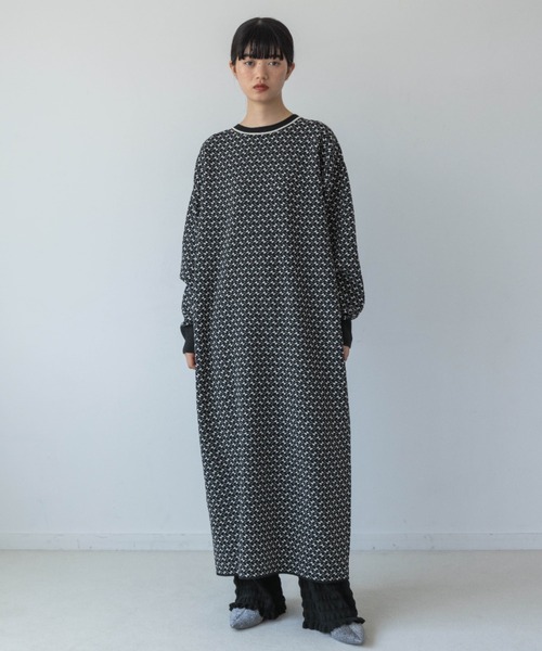 yuw（ユウ）の「ジャガードリボンニットワンピース　976283（ワンピース・レディース・レッド/ブラック・FREE）」の3枚目の写真