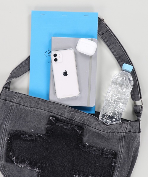 SPINNS（スピンズ）の「クロスデニムショルダーバッグ（ショルダーバッグ・レディース・ブラック/ブルー・ONESIZE）」の8枚目の写真