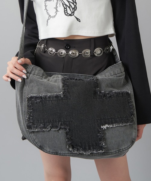 SPINNS（スピンズ）の「クロスデニムショルダーバッグ（ショルダーバッグ・レディース・ブラック/ブルー・ONESIZE）」の12枚目の写真