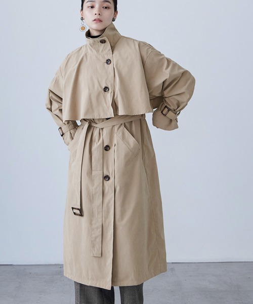 Fashion Letter（ファッションレター）の「胸ヨーク付き スタンドカラートレンチコート（トレンチコート・レディース・ベージュ/カーキ/グレイッシュベージュ/サンドベージュ・M/L）」の16枚目の写真