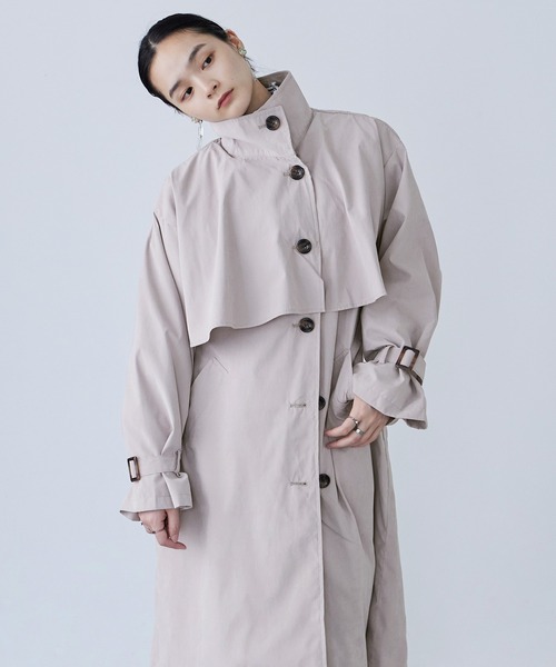 Fashion Letter（ファッションレター）の「胸ヨーク付き スタンドカラートレンチコート（トレンチコート・レディース・ベージュ/カーキ/グレイッシュベージュ/サンドベージュ・M/L）」の21枚目の写真