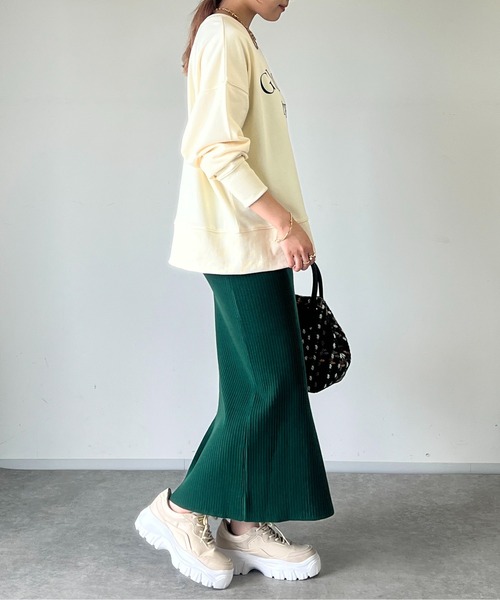 un dix cors（アンディコール）の「前後2WAYフロッキーロゴ裏毛トップス（スウェット・レディース・ネイビー/アイボリー/チャコールグレー・FREE）」の11枚目の写真