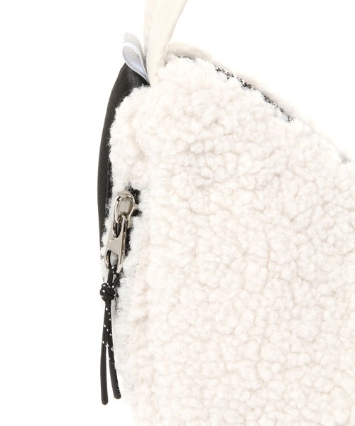 niko and...（ニコアンド）の「オリジナルボア月型ショルダーバッグ（ショルダーバッグ・レディース・グリーン/アイボリー/ベージュ・0）」の9枚目の写真