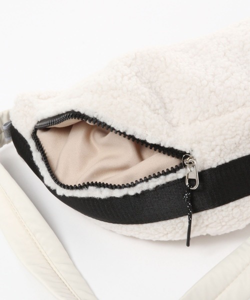 niko and...（ニコアンド）の「オリジナルボア月型ショルダーバッグ（ショルダーバッグ・レディース・グリーン/アイボリー/ベージュ・0）」の11枚目の写真